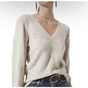 ASTR The Label Pointelle Oatmeal V Neck Pullover Sweater Womens size Small